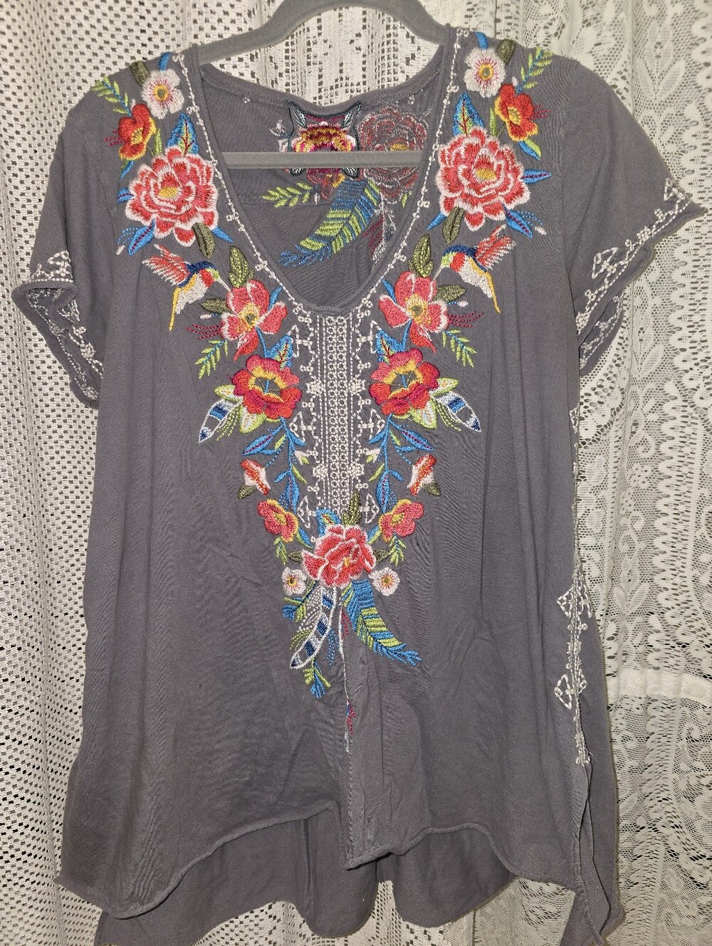 Johnny Was Tunic Gray Short Sleeve Embroidered Floral Large